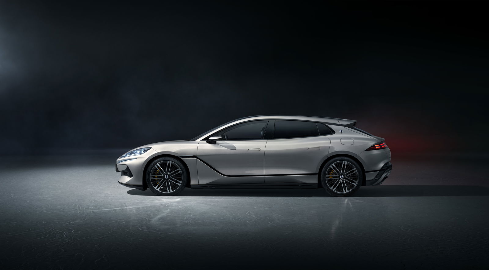 Denza Z9 GT - side