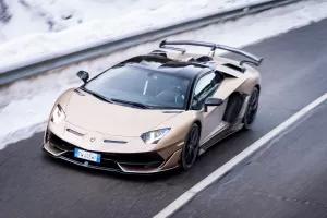 Lamborghini Aventador SVJ Vs Winter