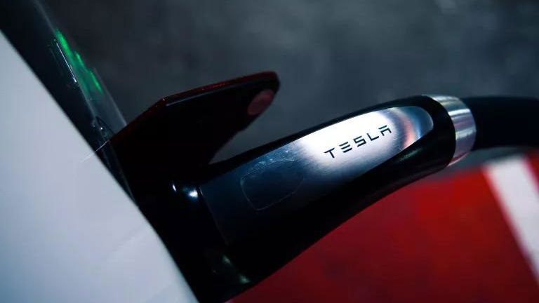 Tesla Model S Driver Charged With Manslaughter Over Autopilot Crash In US First