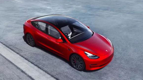 Tesla Accused Of Painting Over Structural Cracks On A Model 3