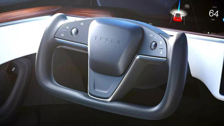 Are Tesla Yoke Steering Wheels Crumbling Apart After 5000 Miles?