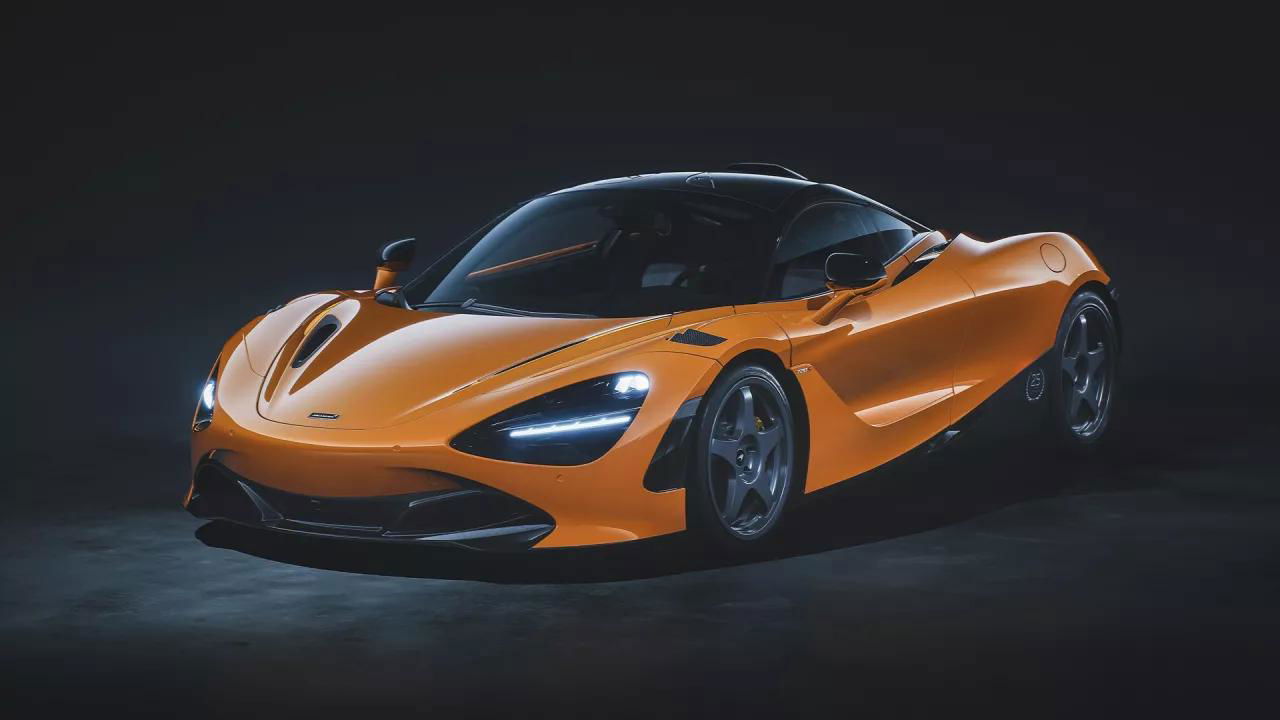 Here's The McLaren 720S Doing Its Best F1 LM Impression