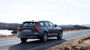 Bask In The Middle Class Glory Of The New Volvo V90 Cross Country