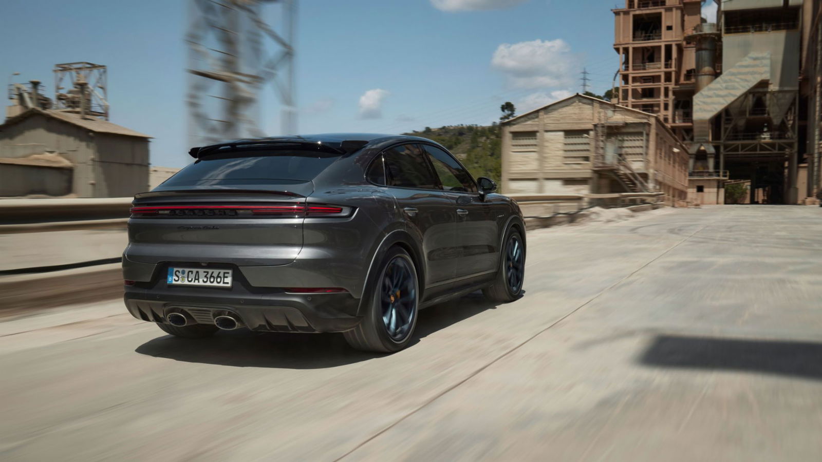Bloody Hell - The Porsche Cayenne Turbo E-Hybrid Develops 728bhp