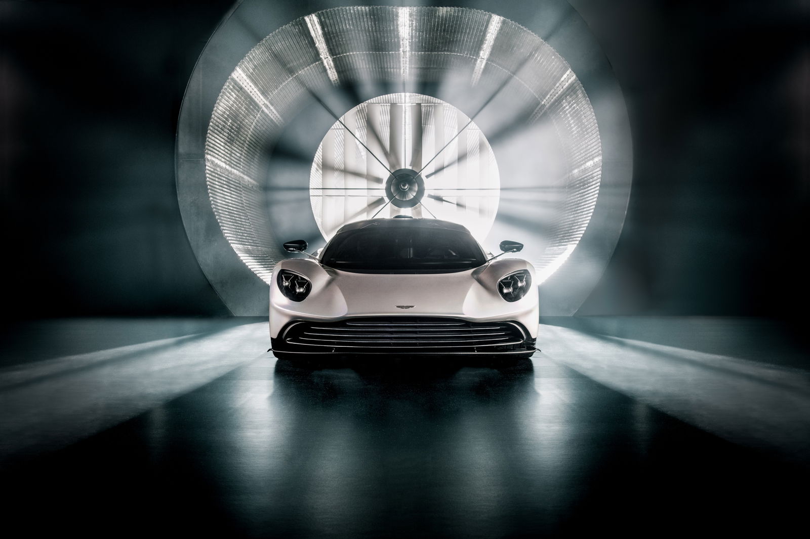 Aston Martin Valhalla - front