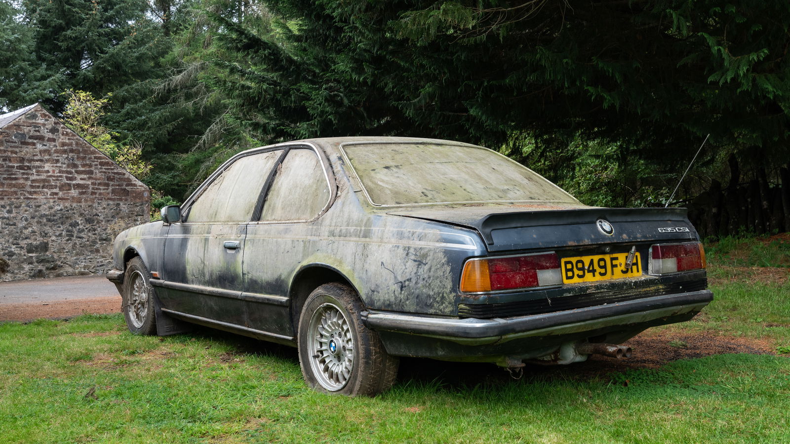 E24 BMW 635CSi - rear