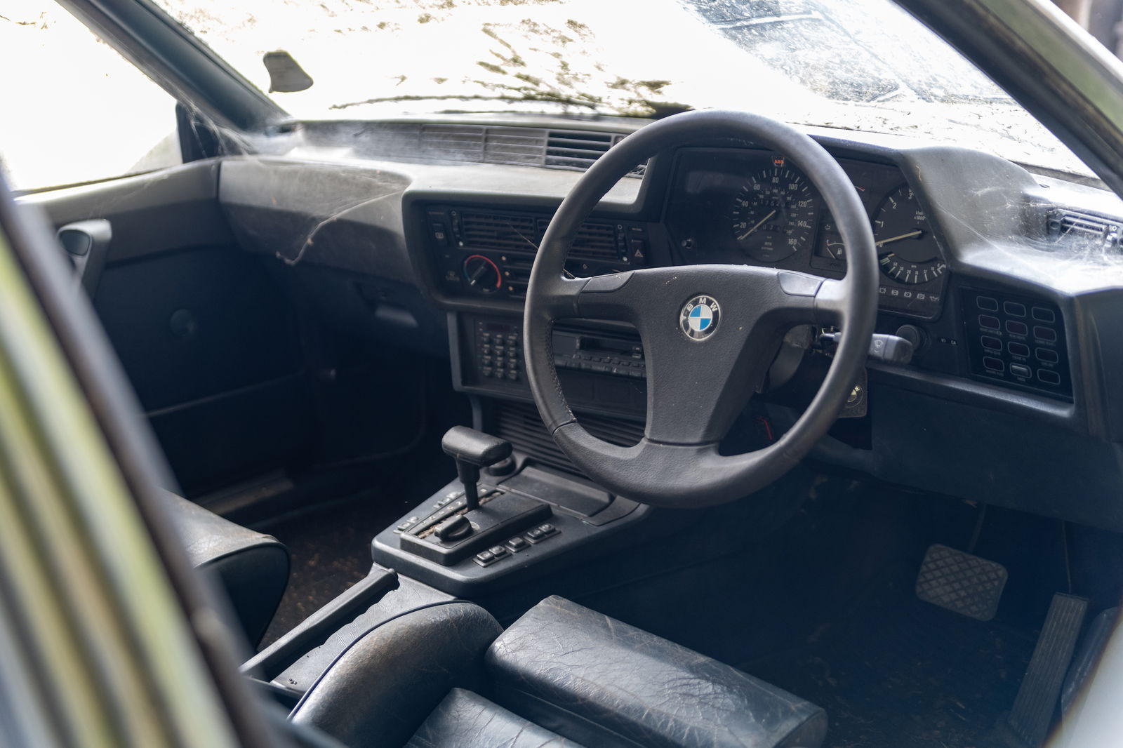 E24 BMW 635CSi interior