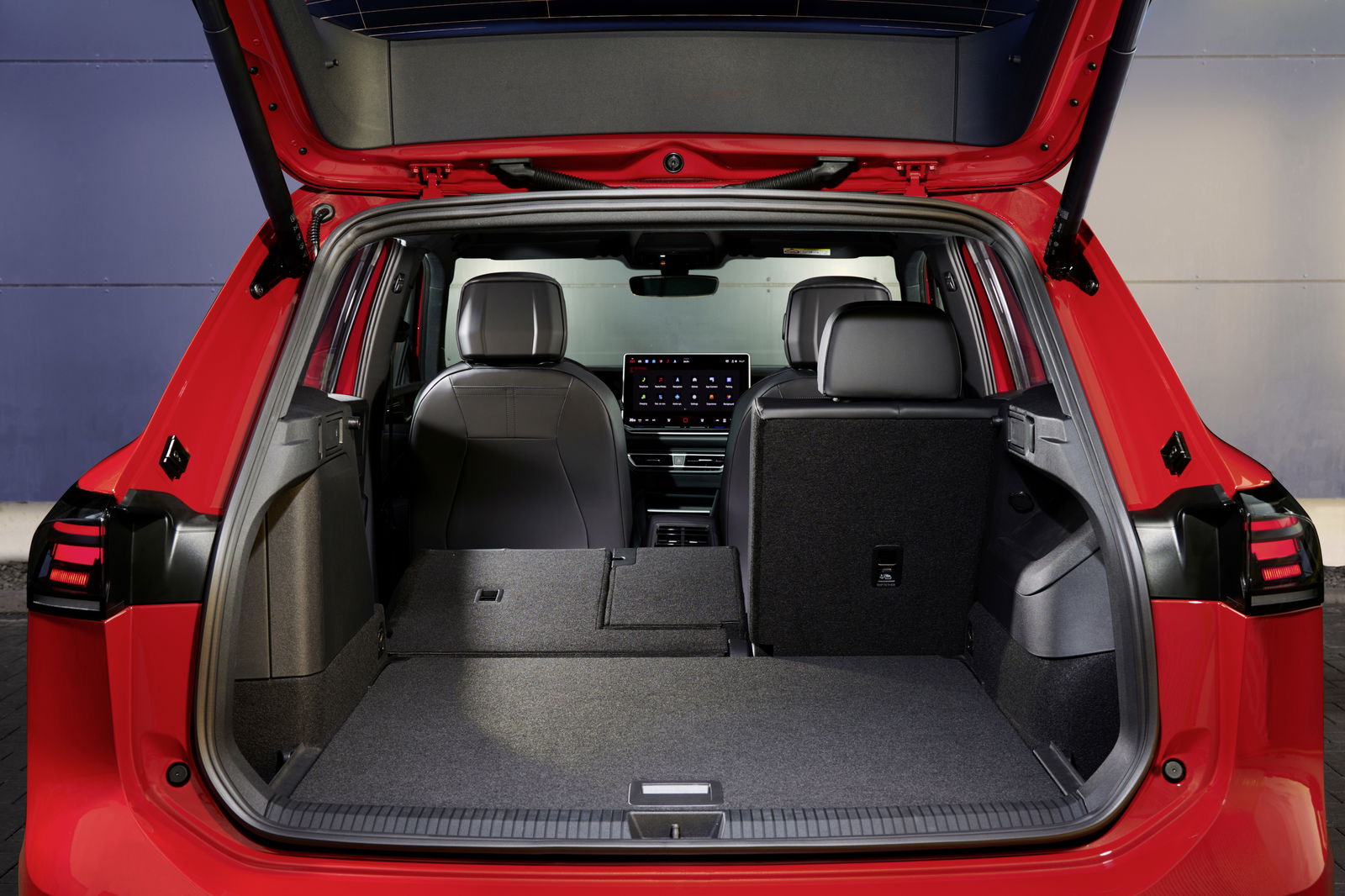 Volkswagen Tiguan - boot space
