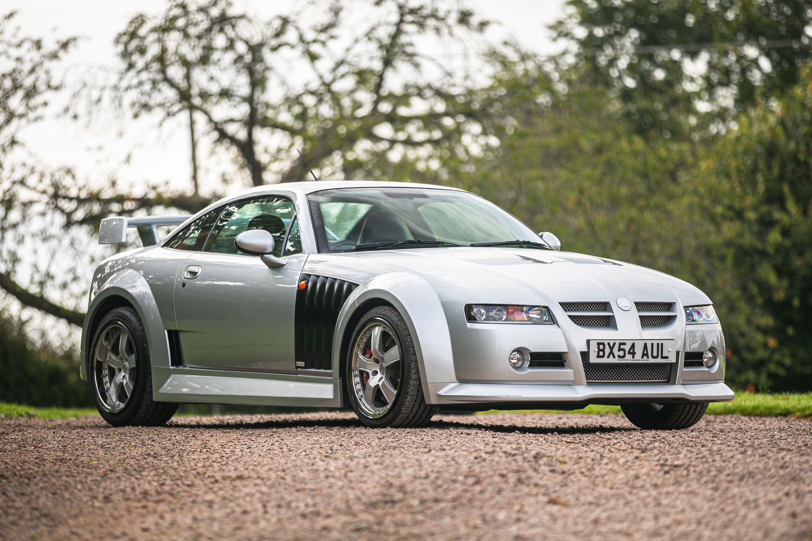 MG XPower SV-R - front