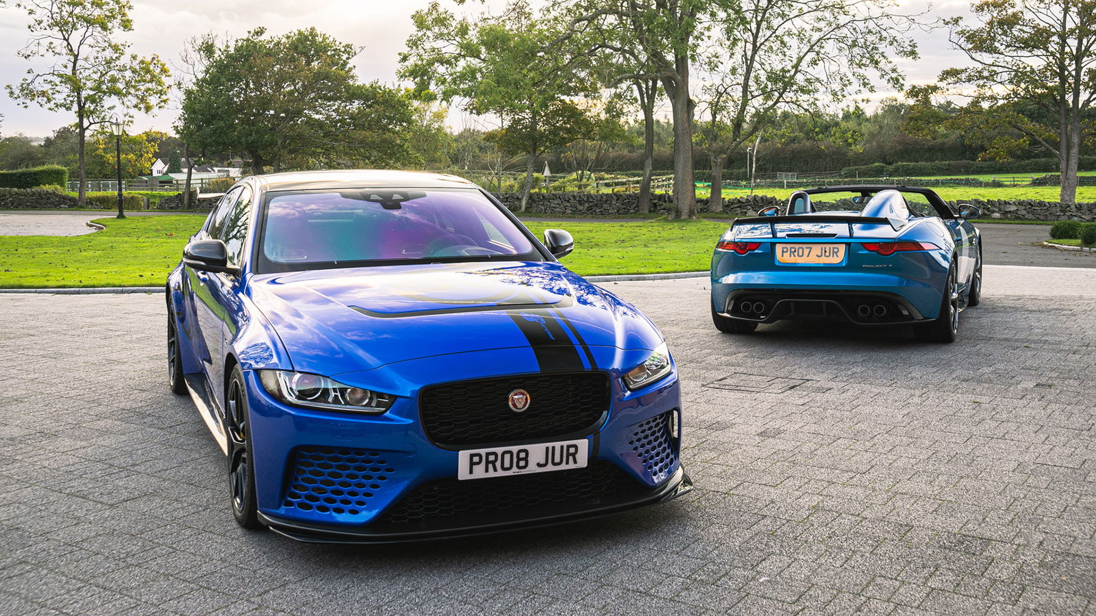 Both cars will head to auction on 11 November.
