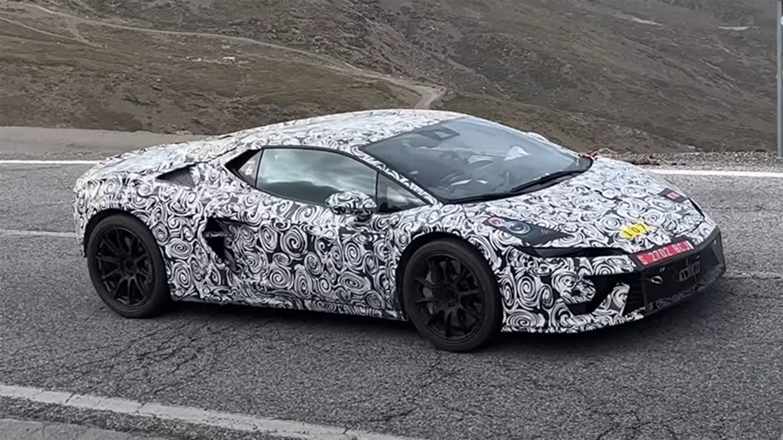 Listen To The V8 Lamborghini Huracan Fire Up