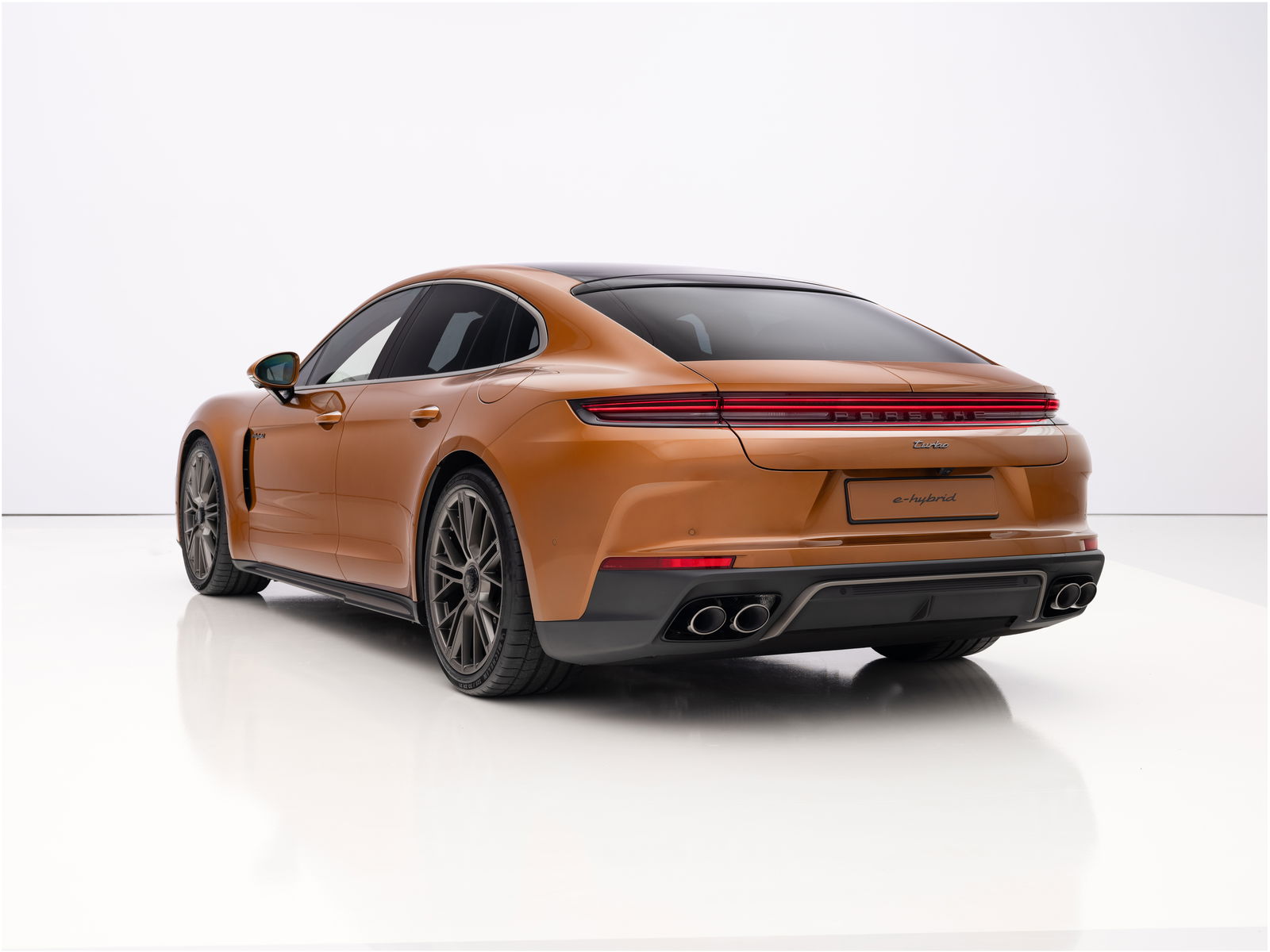 New Porsche Panamera Arrives With 681bhp Turbo E-Hybrid