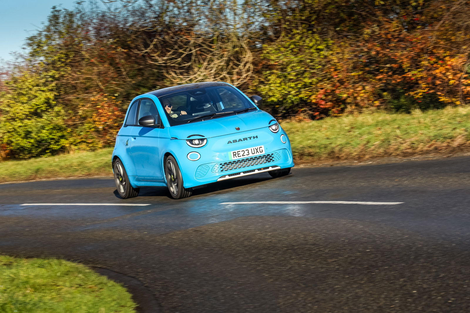 Abarth 500e - driving