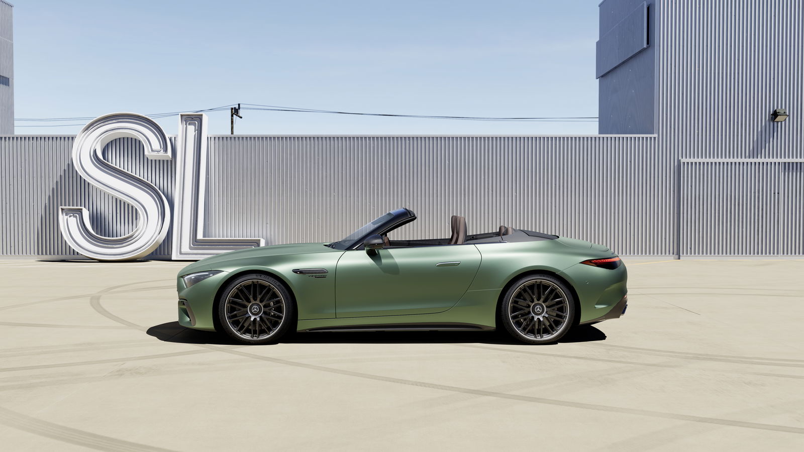 Mercedes-AMG SL63 E-Performance - side