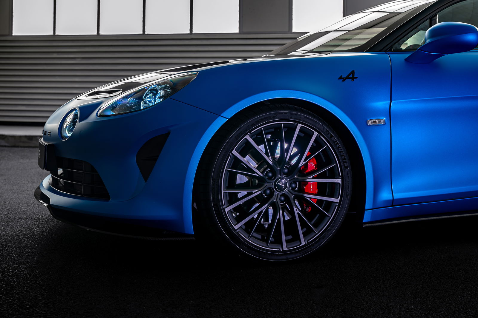 The Turini swaps out the R's carbon fibre wheels