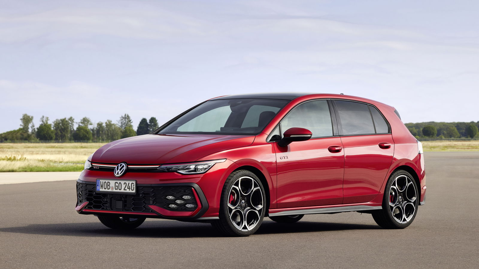 Volkswagen Golf GTI 8.5 - front