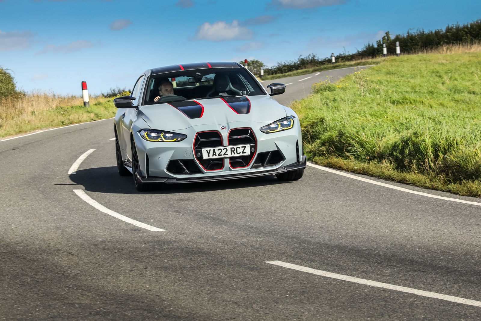 BMW M4 CSL - driving