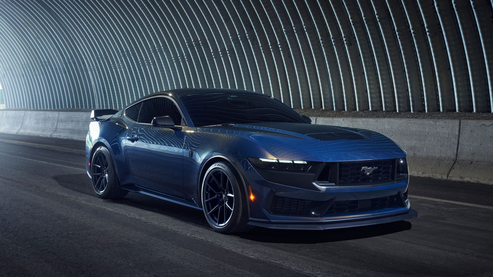 Ford Mustang Dark Horse - front