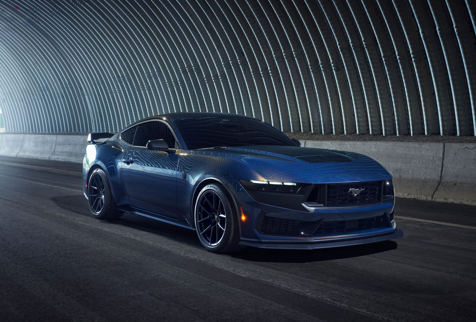 Ford Mustang Dark Horse - front