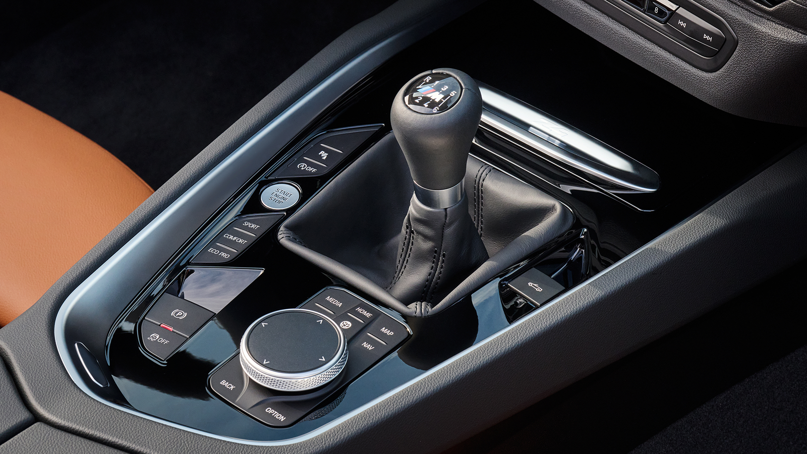 BMW Z4 M40i, manual gearstick