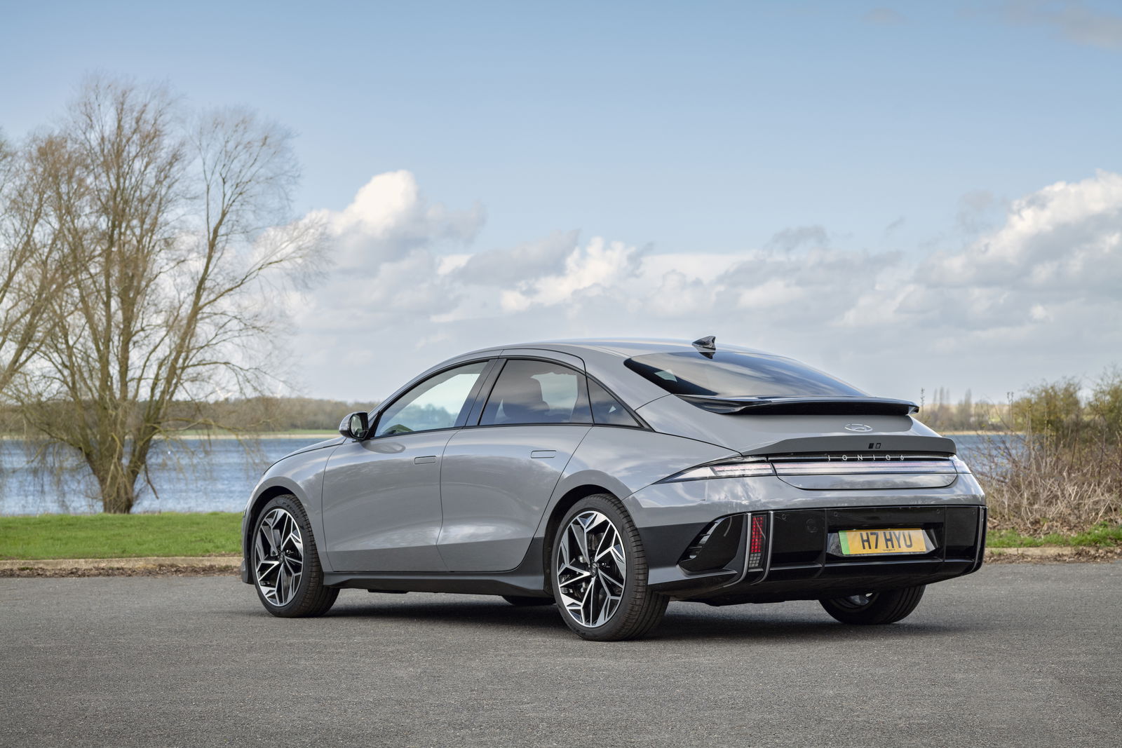 Hyundai Ioniq 6 - rear