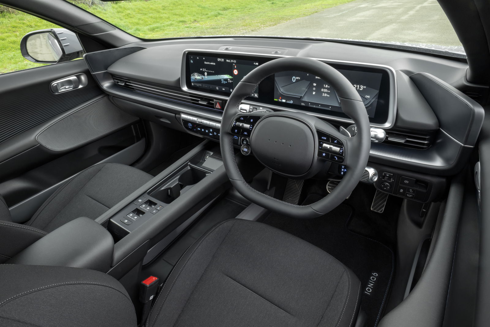 Hyundai Ioniq 6 - interior