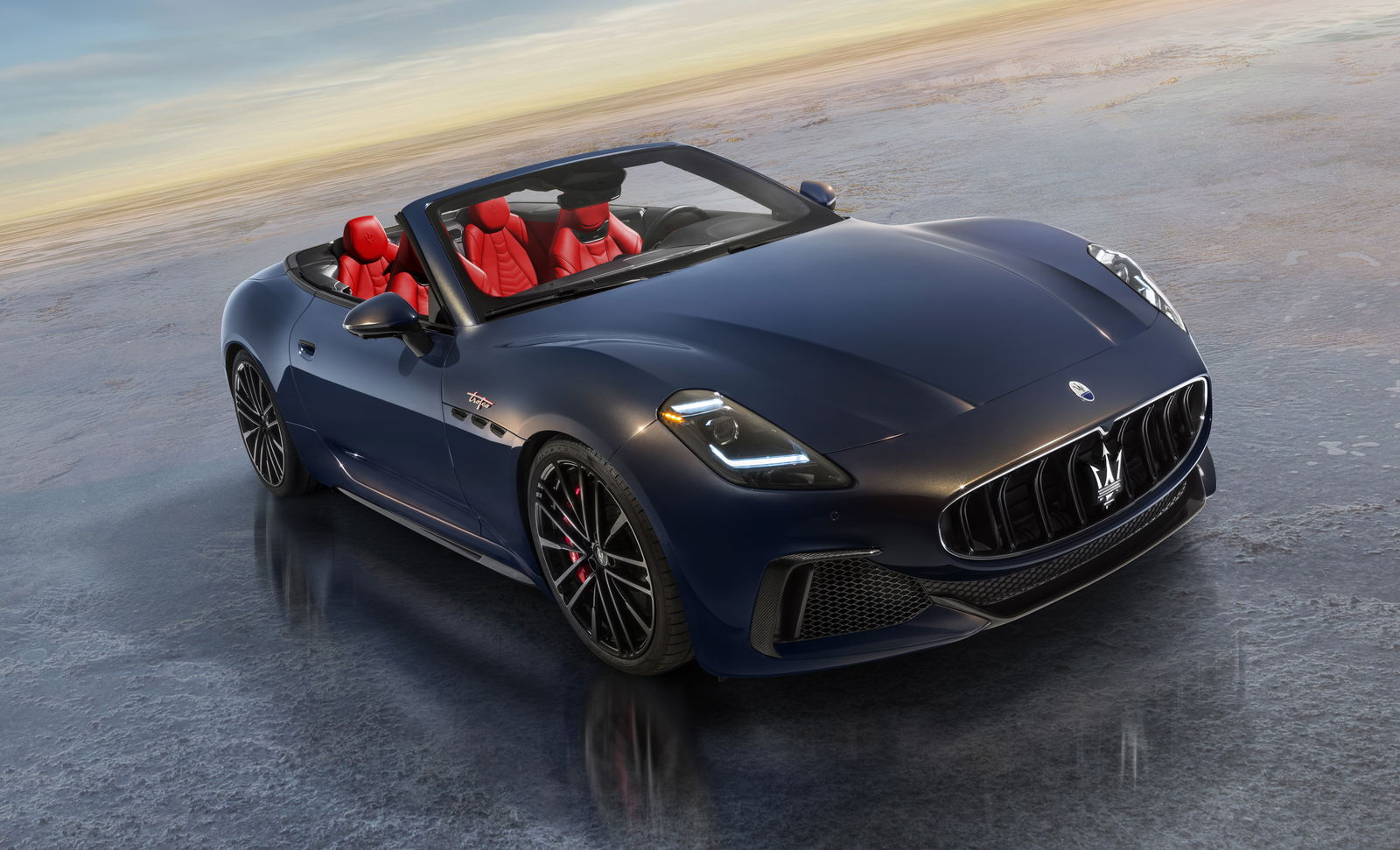 Maserati GranCabrio Trofeo, front 3/4