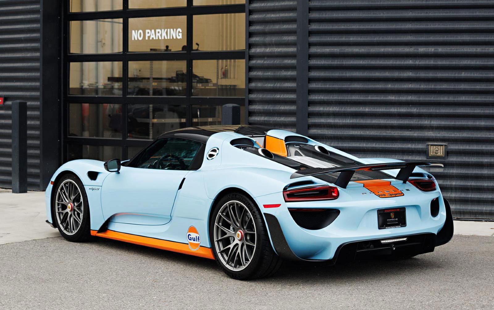 Porsche 918 Spyder - rear