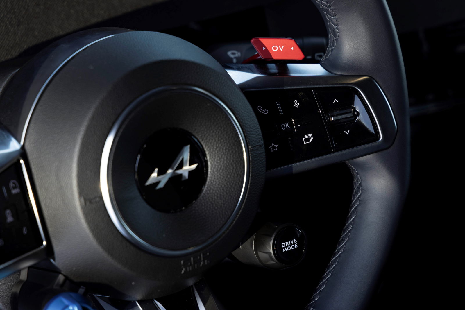 Alpine A290 - interior