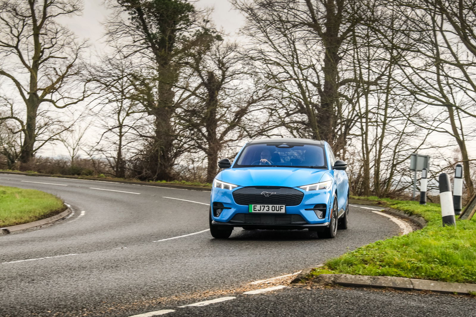 Ford Mutsang Mach-E - driving