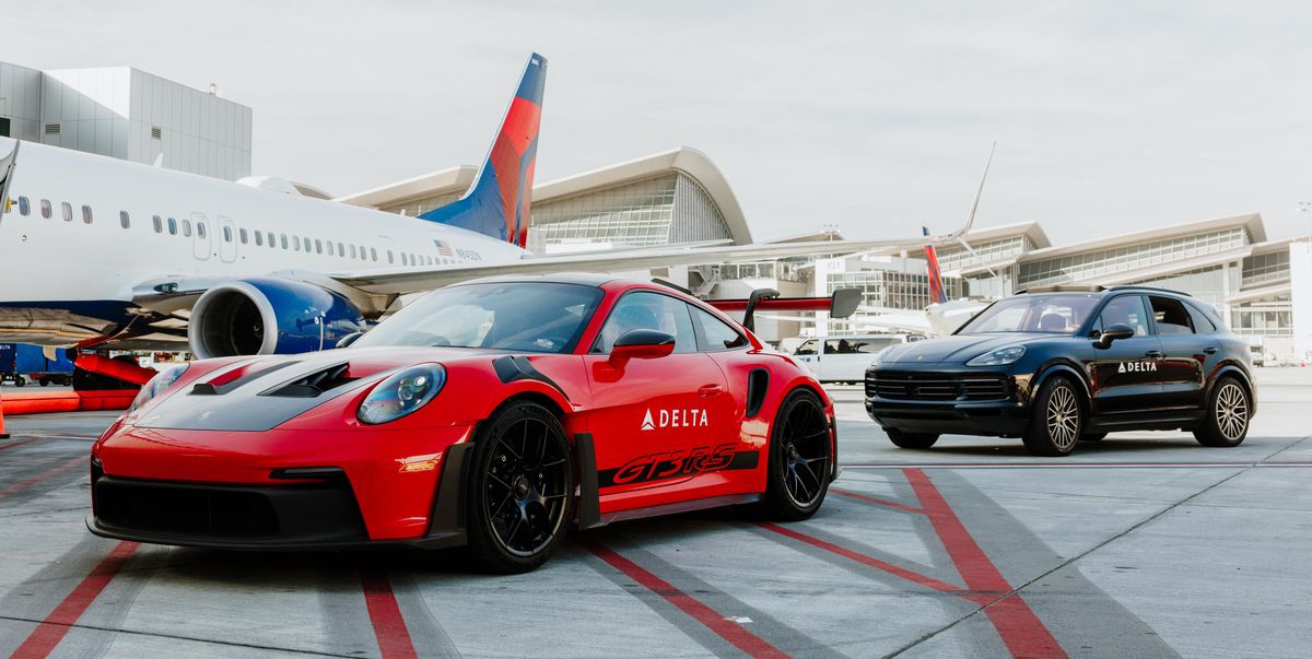 Porsche 911 GT3 RS and Macan