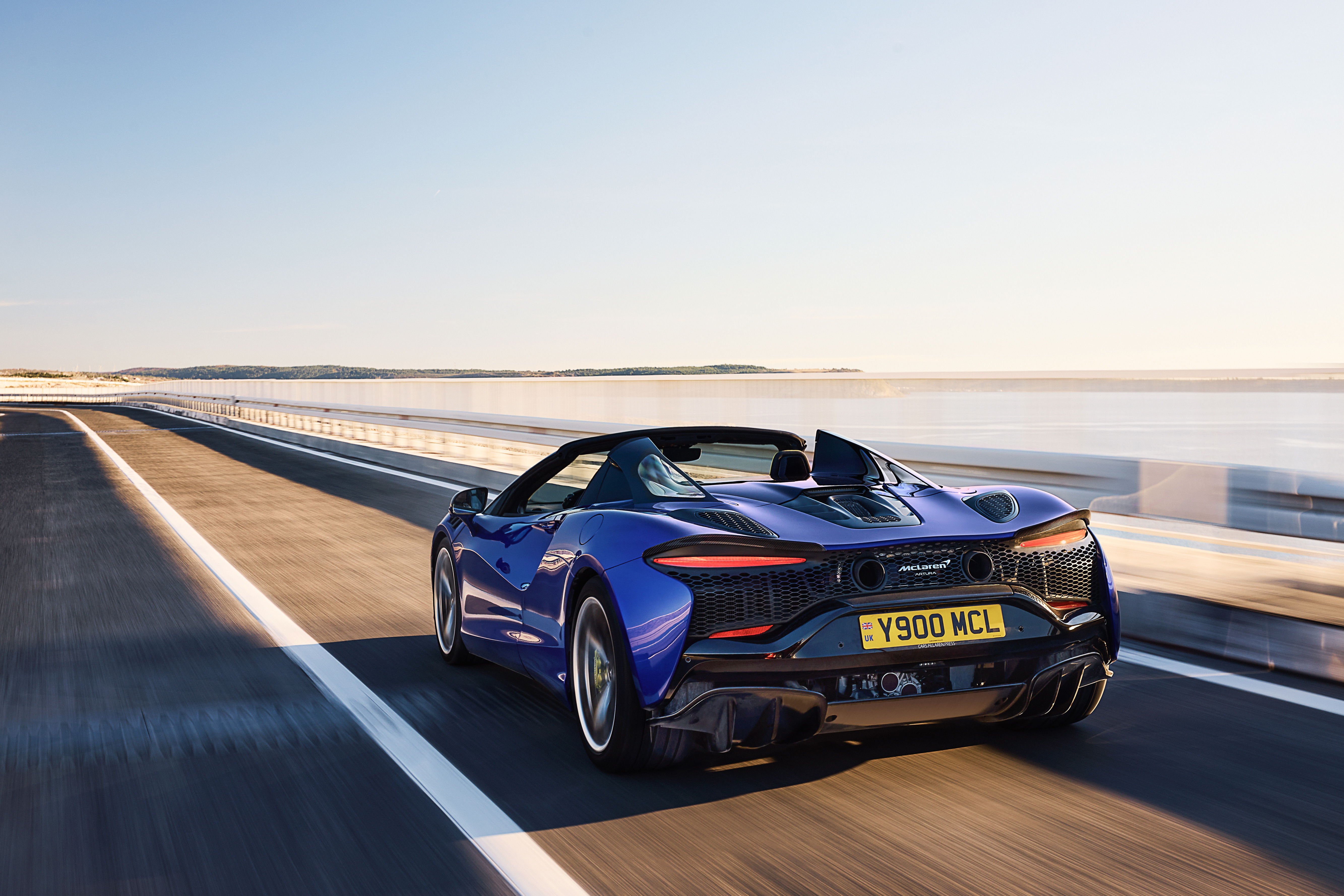 McLaren Artura Spider - rear