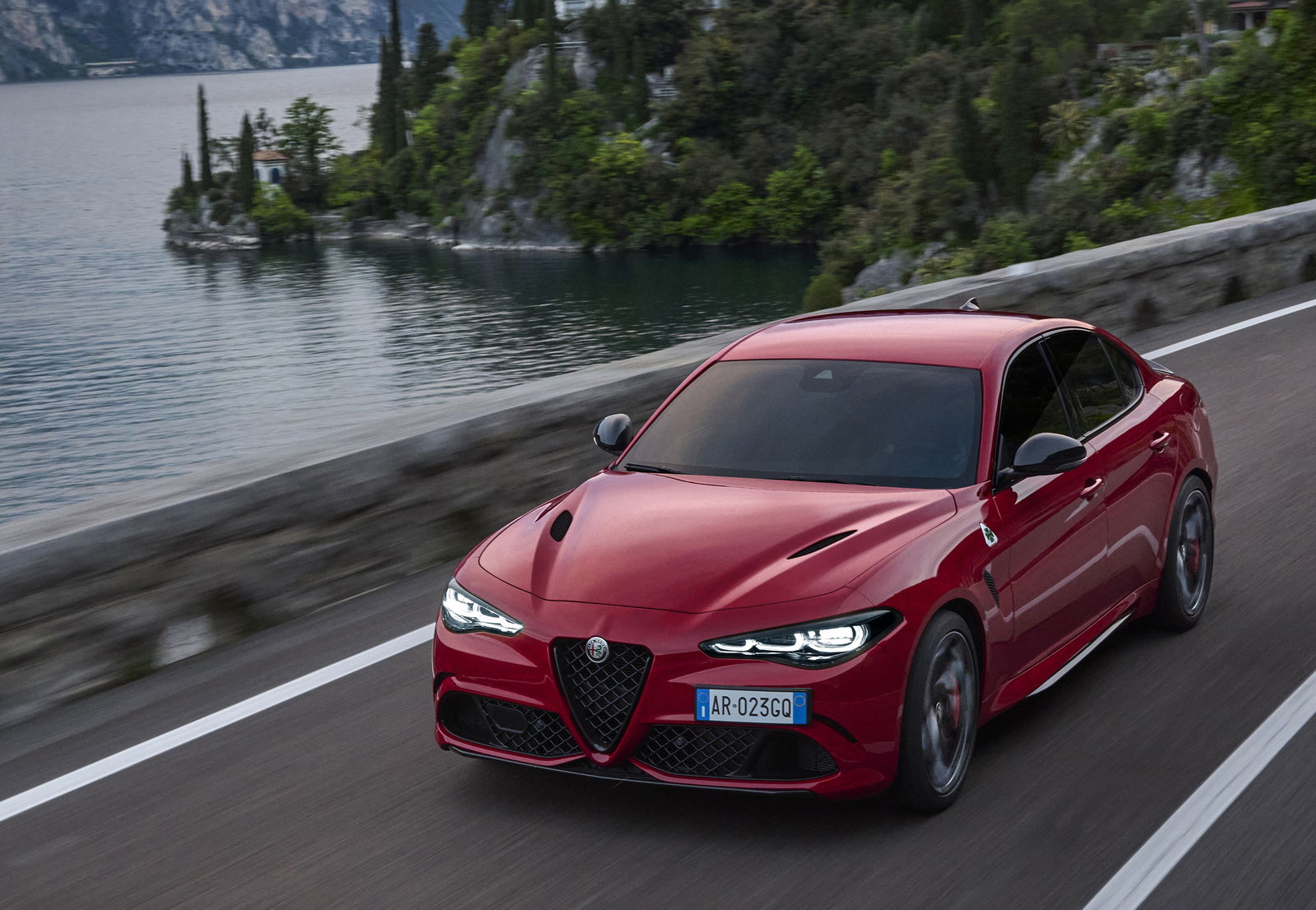 Alfa Romeo Giulia Quadrifoglio - front
