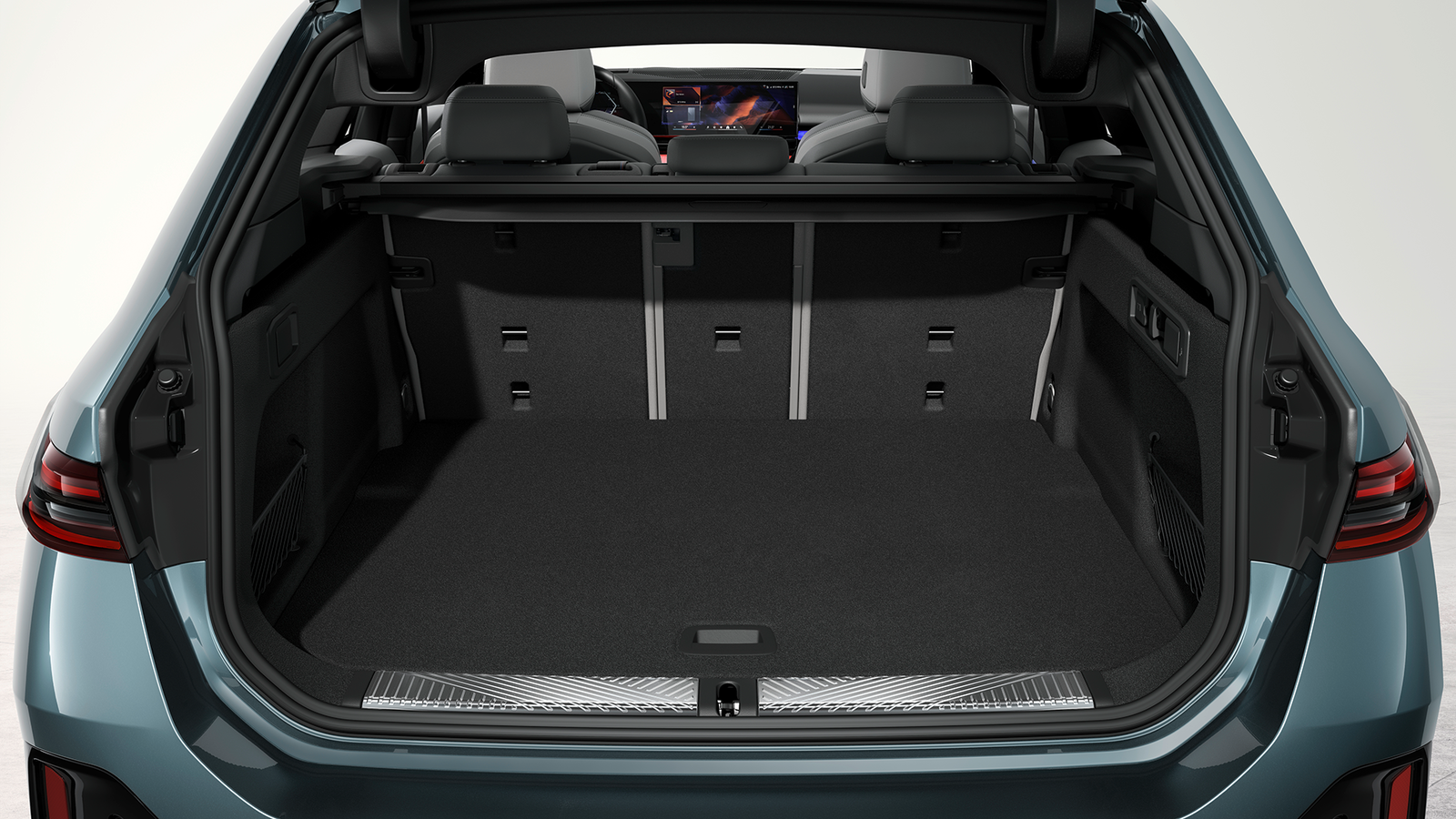 BMW 5-series Touring, boot