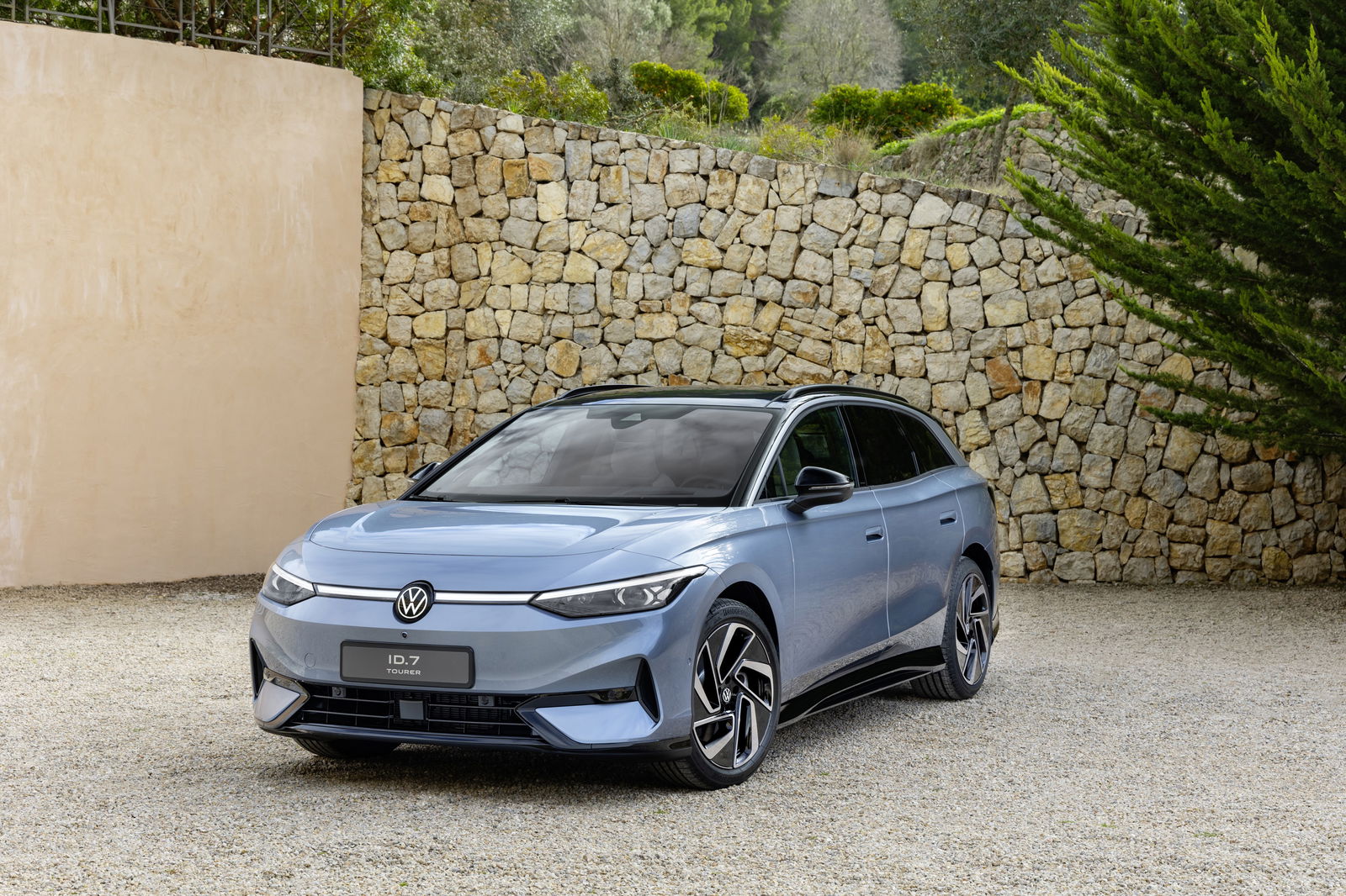 Volkswagen ID.7 Tourer - front