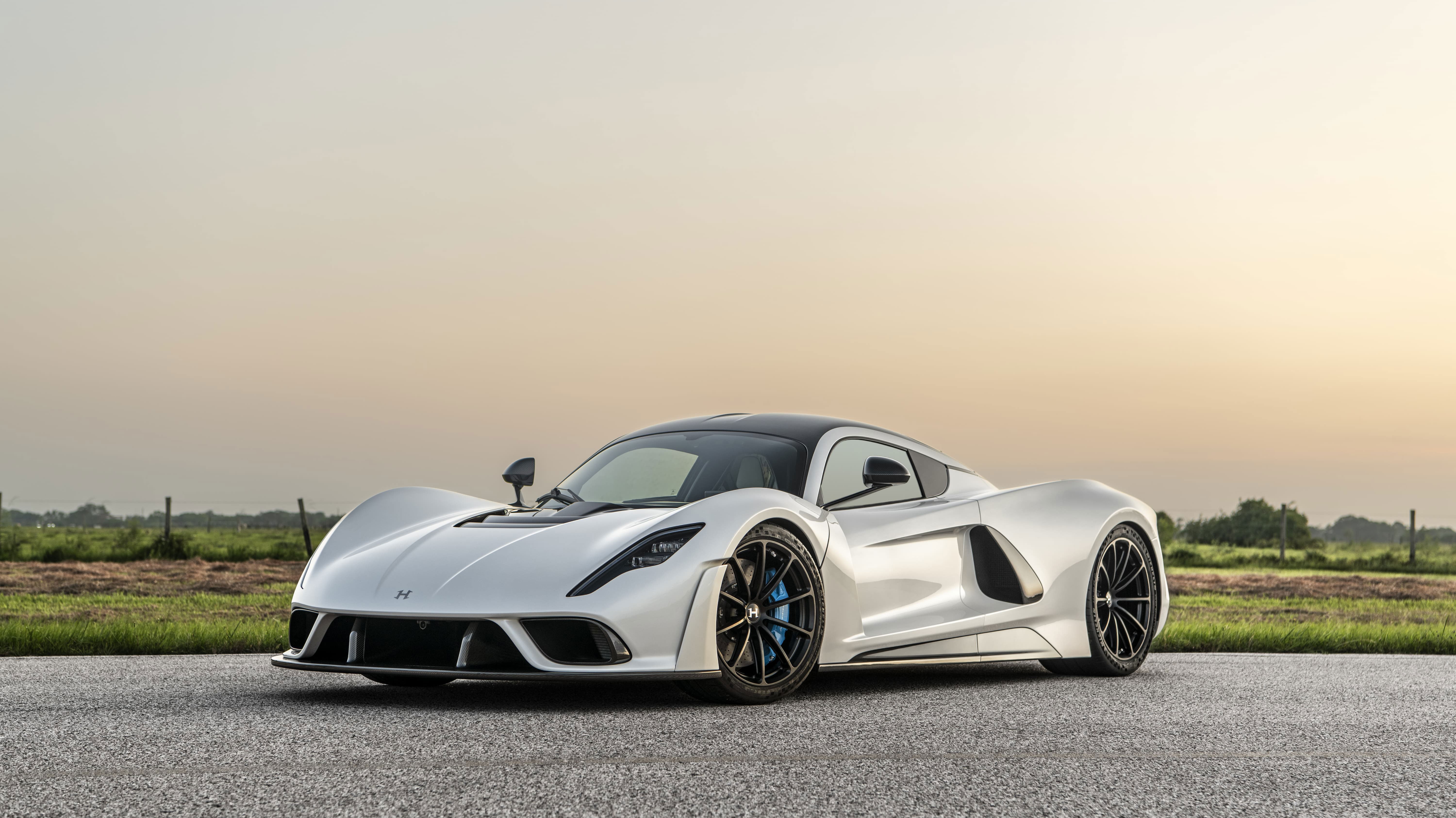 Hennessey Venom F5 - front