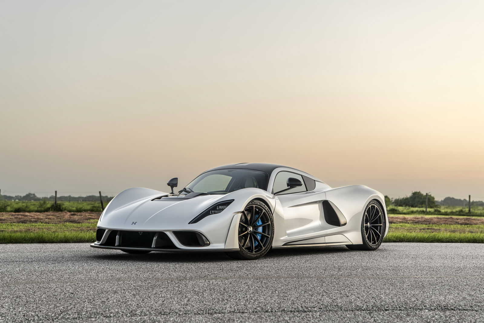 Hennessey Venom F5 - front
