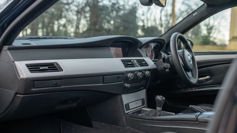 BMW M5 Touring - interior