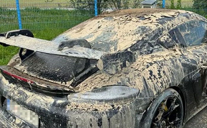 Flood-damaged Porsche 718 GT4 RS - rear