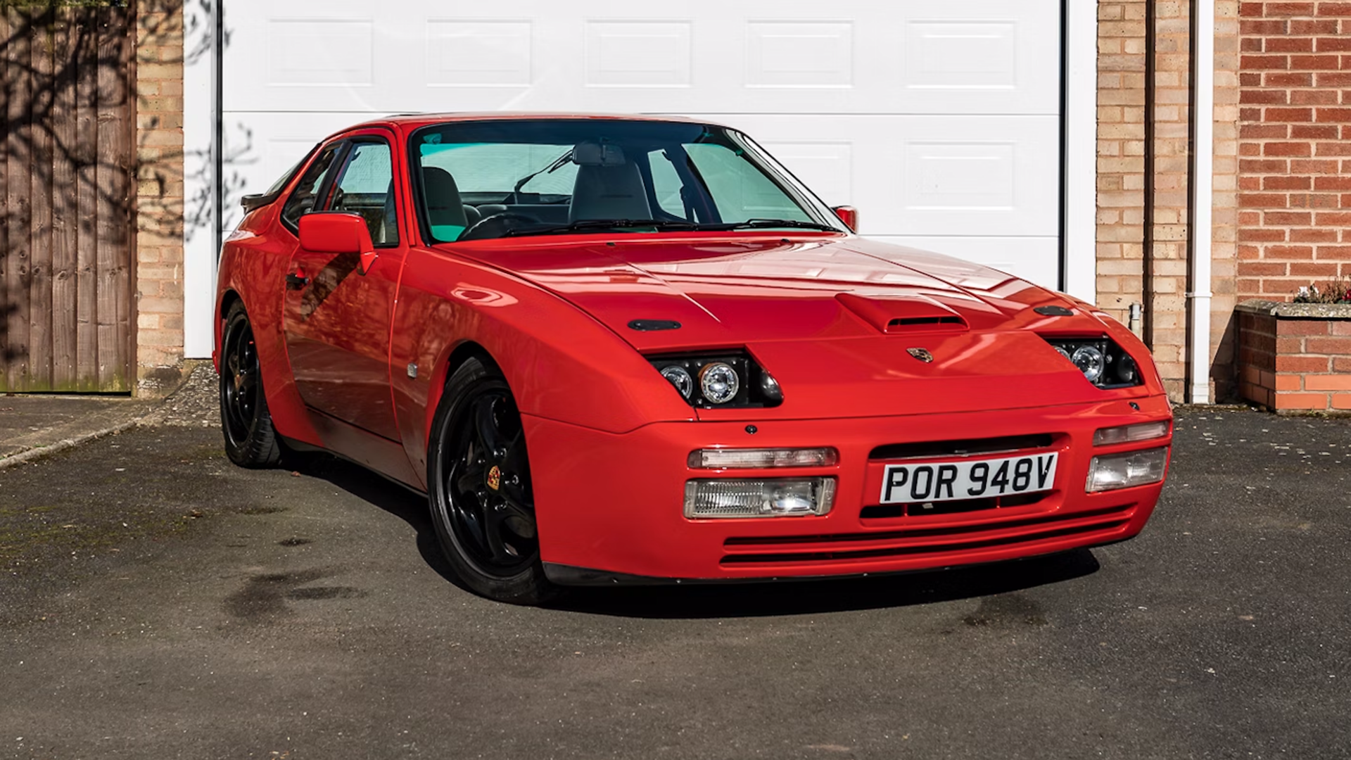 Porsche 944 Turbo V8, front