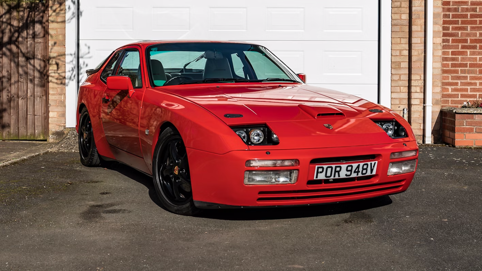 Porsche 944 Turbo V8, front
