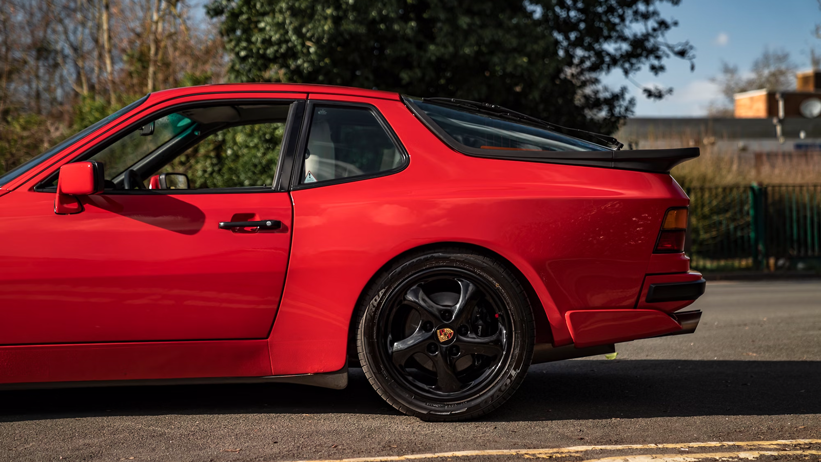 Porsche 944 Turbo V8, side 3/4