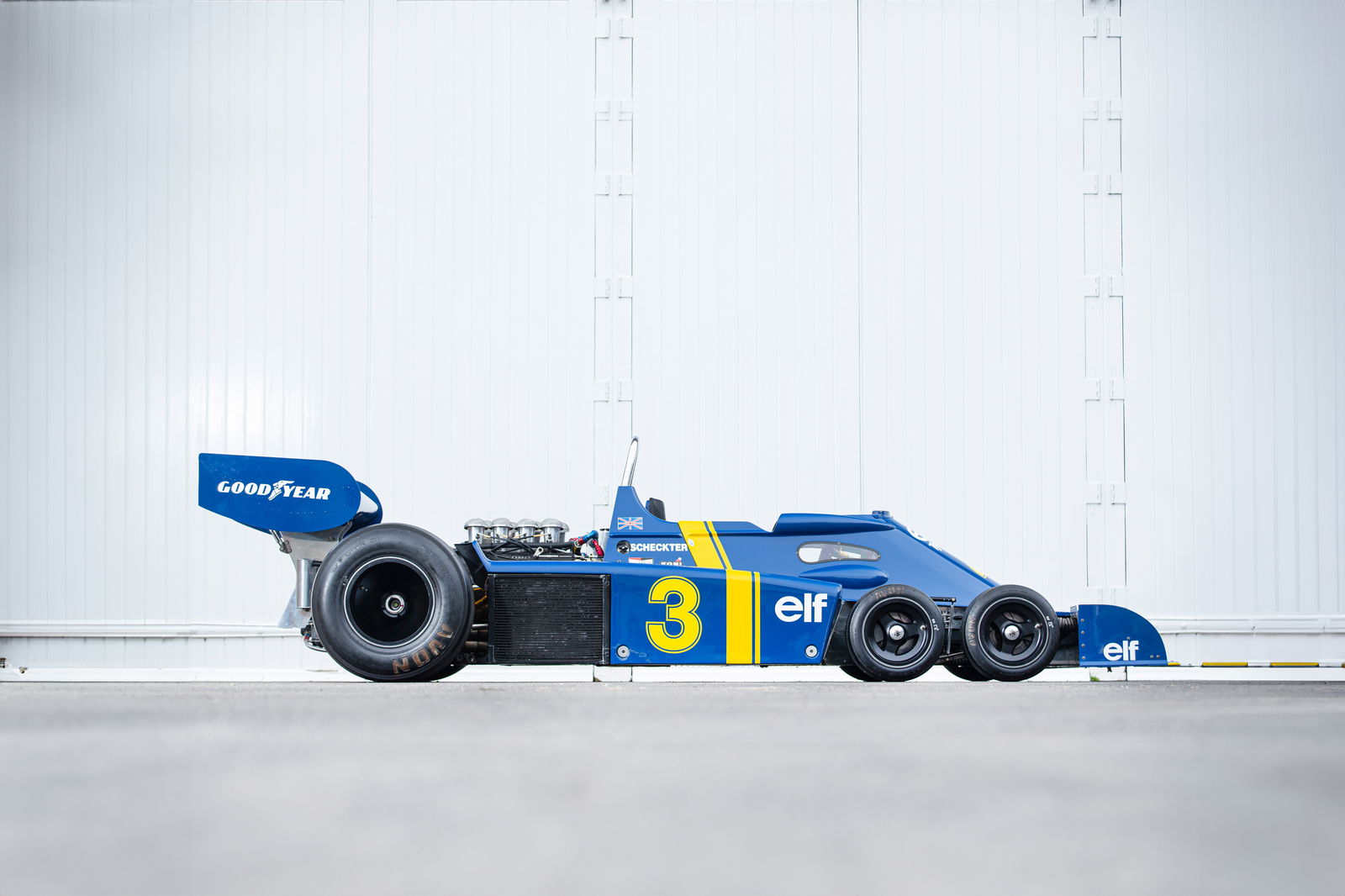 Tyrrell P34 - side