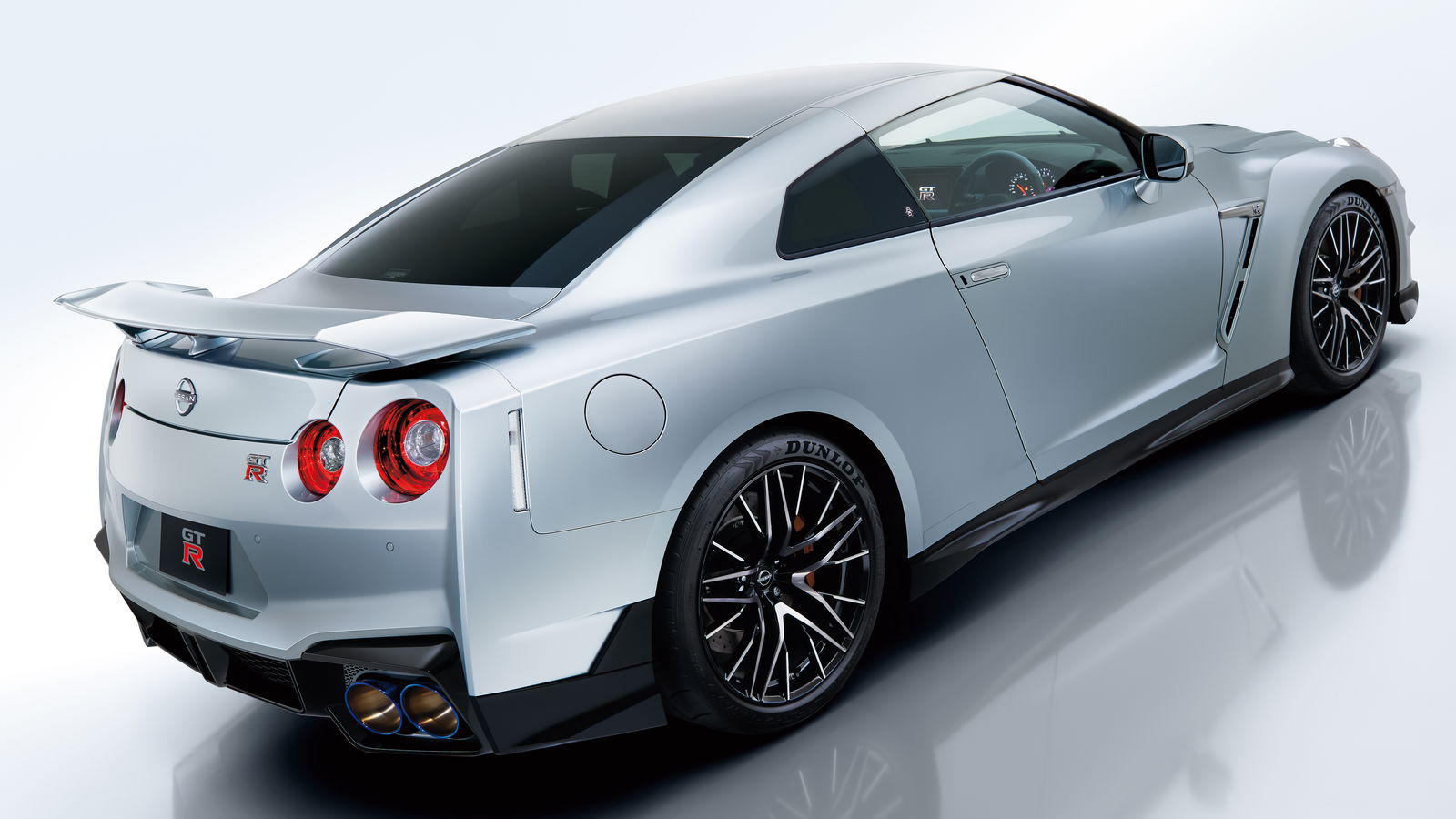 MY2025 Nissan GT-R Premium, rear