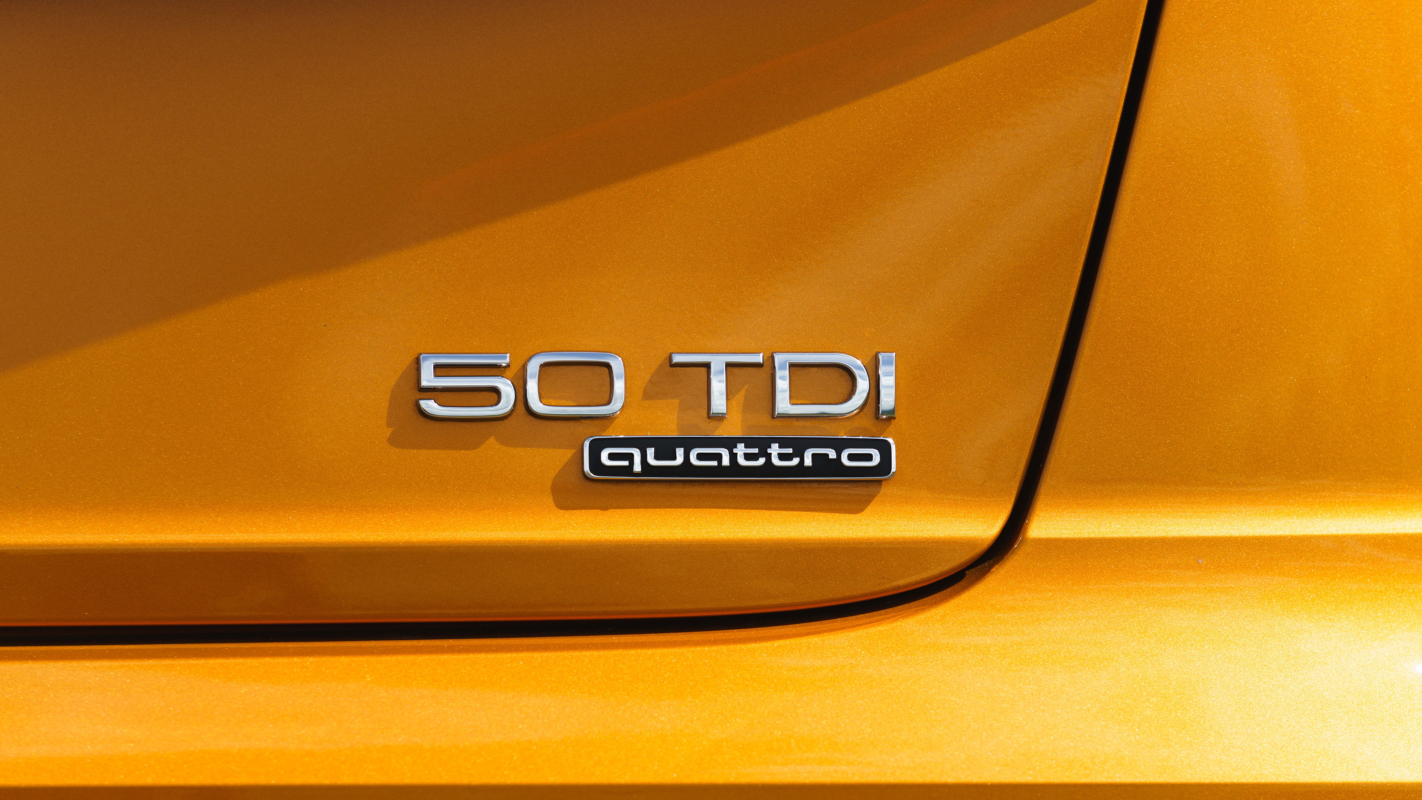 Audi Q7 50 TDI badge