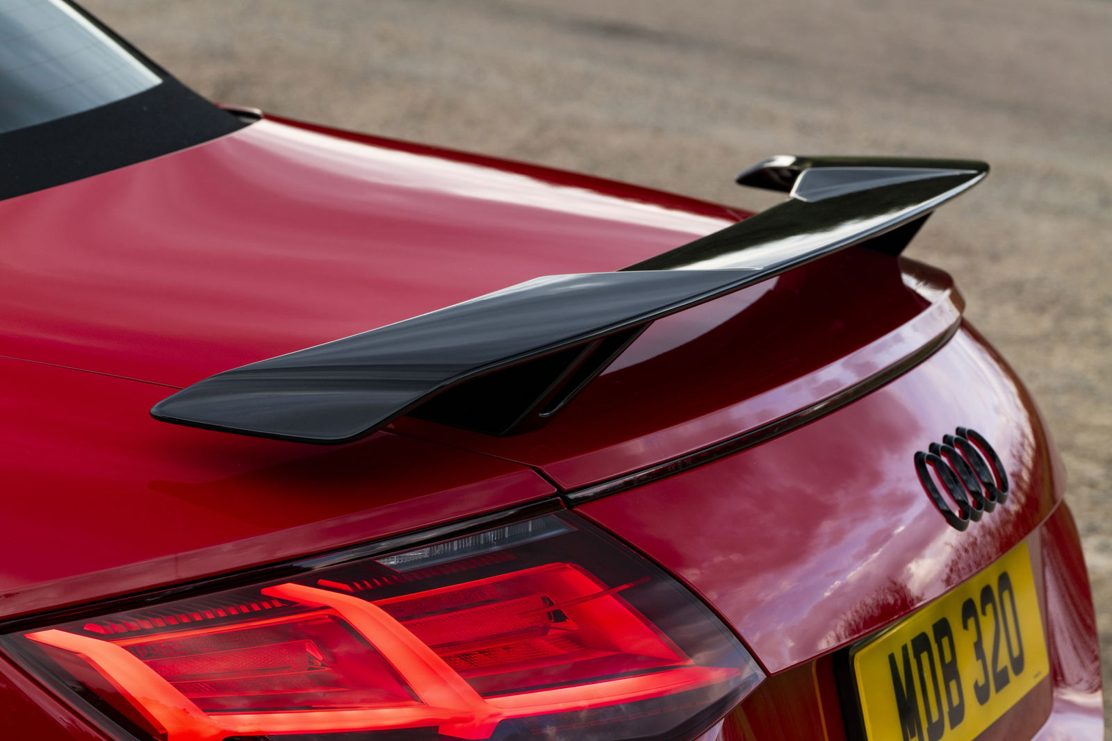Audi TT S Roadster Final Edition - wing