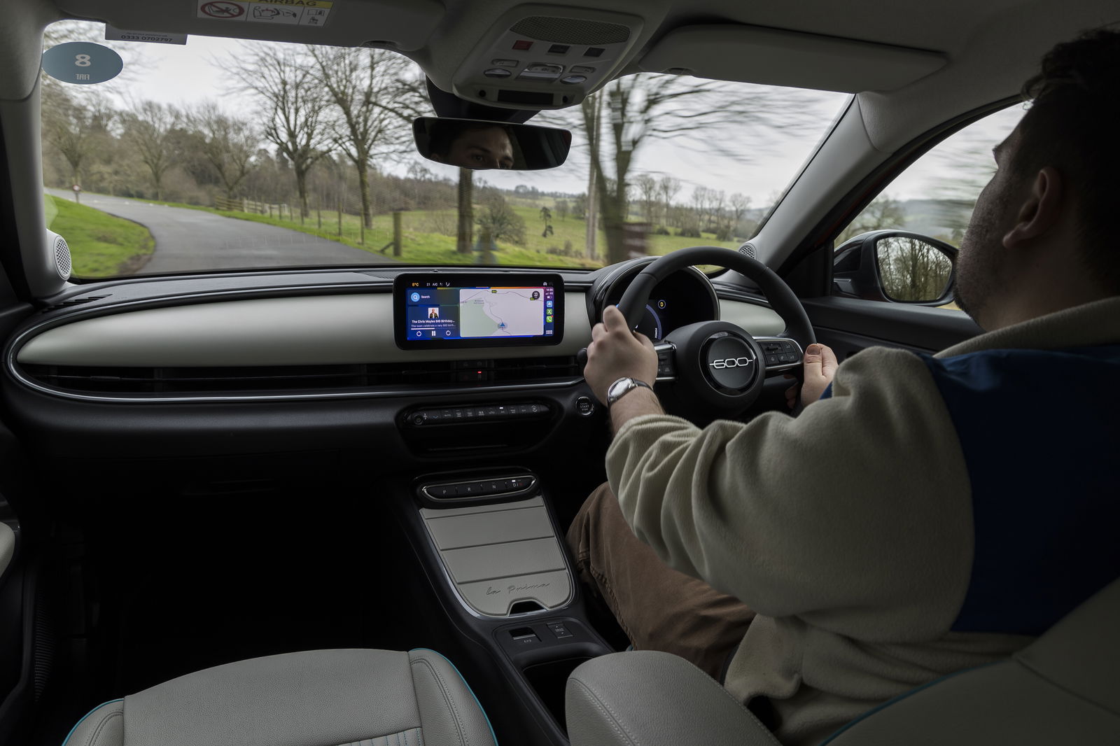 Fiat 600e - driving