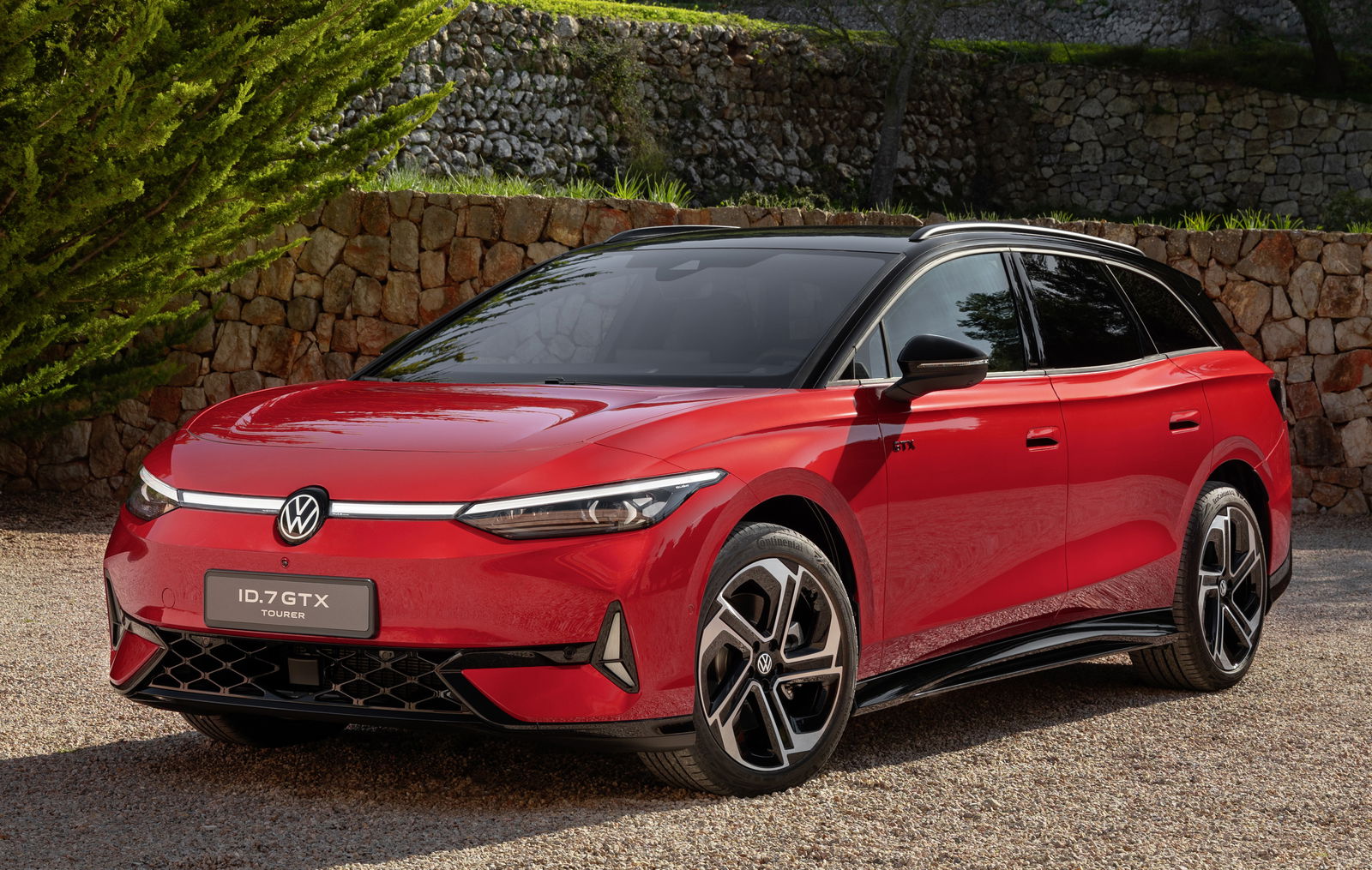 Volkswagen ID.7 GTX Tourer - front