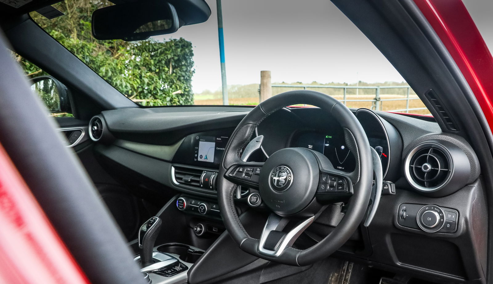 Alfa Romeo Giulia Veloce - interior