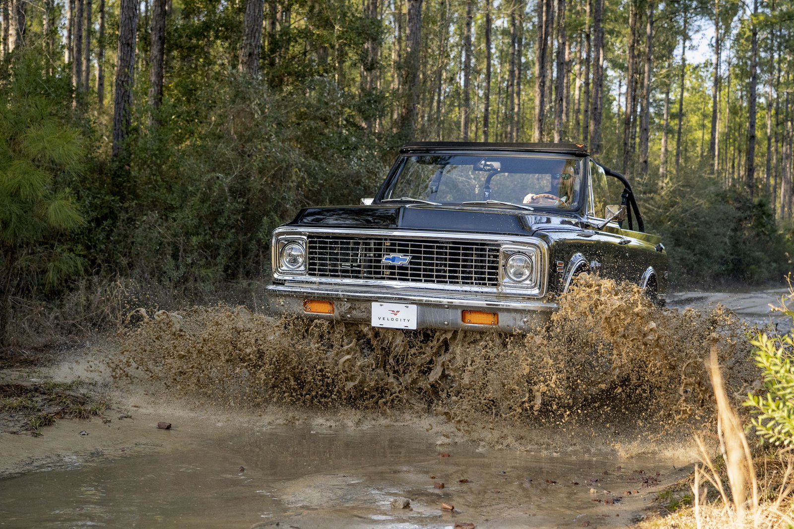 Velocity Chevrolet Blazer - front, off-road